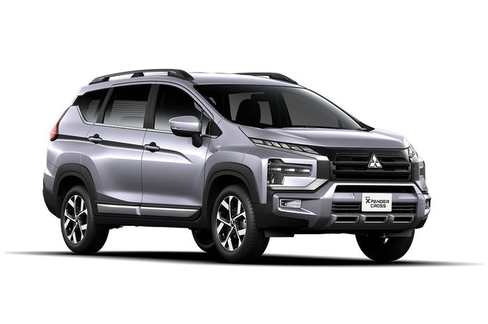 Ilustrasi Mitsubishi New Xpander Cross warna Silver Blade Metallic