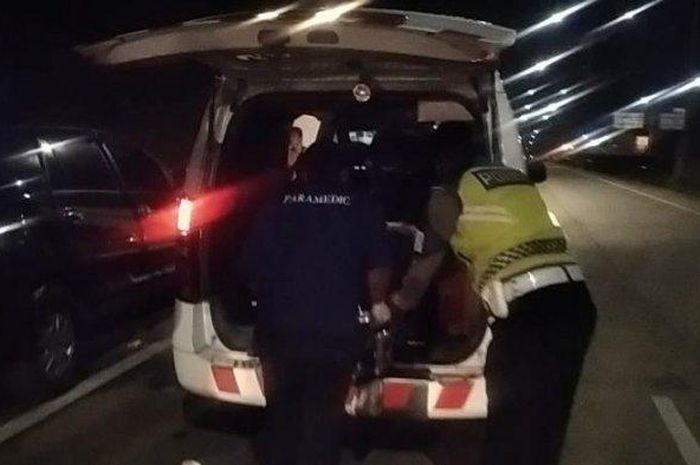 Petaka salip kiri di jalan Tol, 2 nyawa di dalam Kijang Innova melayang usai tubruk truk