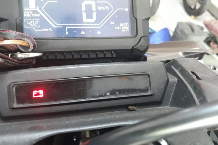 Ini yang Harus Dilakukan Kalau Indikator Aki Motor Honda Menyala Terus