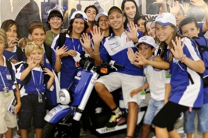 Yamaha Giggle 50 dipakai Valentino Rossi sebagai motor paddock saat putaran MotoGP Eropa musim 2008-2009.