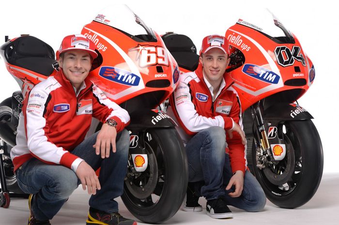Andrea Dovizioso dan Nicky Hayden kala membela tim pabrikan Ducati