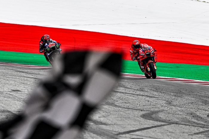 Francesco Bagnaia dan Fabio Quartararo di MotoGP Austria 2022