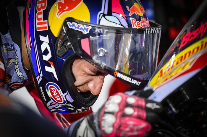 Enea Bastianini resmi menjadi pembalap di tim pabrikan, Ducati Lenovo Team. Prima Pramac Racing lengkapi skuat untuk MotoGP 2023. 