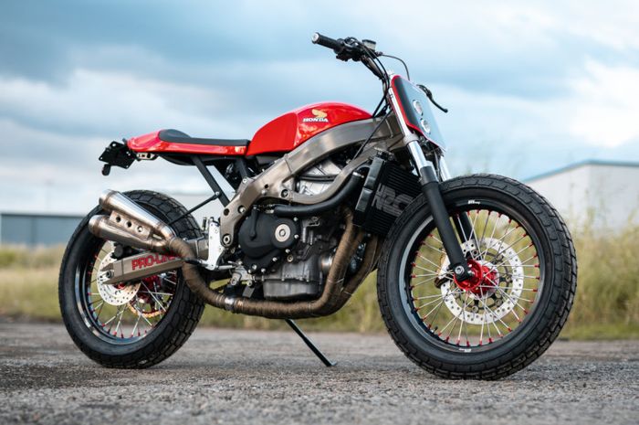 Honda CBR600F4i street tracker dari Black Cycles Australia 
