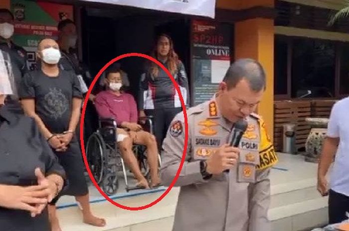 Dalam lingkaran merah, pelaku NSP yang membunuh pacaranya di Jembrana, Bali demi kuasai Honda Brio lalu dijual Rp 25 juta di Boyolali, Jawa Tengah