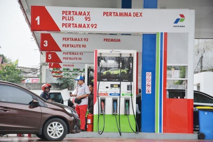 Ilustrasi stasiun pengisian bahan bakar umum (SPBU) Pertamina.