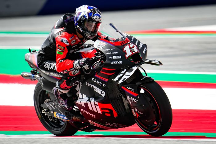 Maverick Vinales terus menempel barisan Ducati sepanjang latihan bebas. Ritme balap membuatnya optimis bisa menang MotoGP San Marino 2022. 