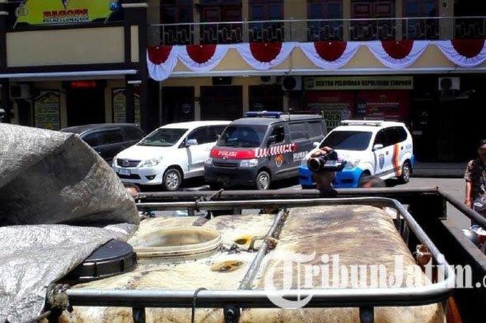 Pikap angkut 500 liter solar subsidi 