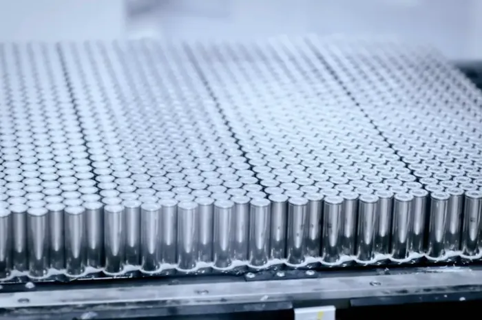 Sel Baterai Mobil Listrik Tesla dari Panasonic