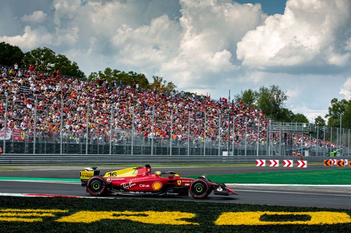 Link streaming F1 Italia 2022, Charles Leclerc start paling depan