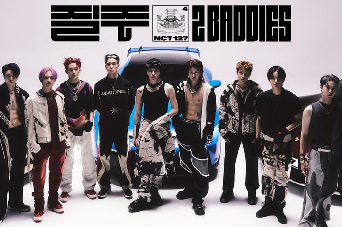 Poster promosi album baru NCT 127 bertajuk '2 Baddies' yang ditemani sejumlah sportscar Porsche.