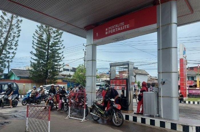 Foto ilustrasi SPBU. Beli Pertalite di daerah ini dibolehkan hanya sekali dalam sehari, segini batasan pembeliannya.