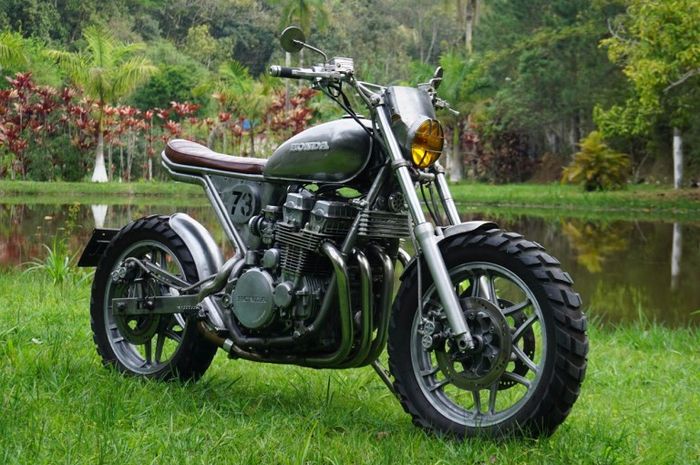 Honda CBX750F street tracker dari Grego's Customs