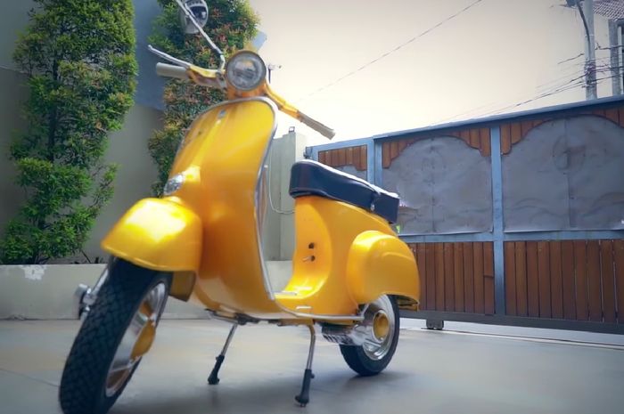 Vespa Special 90 atau Vespa Darling yang jadi kado spesial buat Denny Cagur.