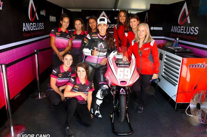 Angelus MTA Team, tim balap Moto3 yang semua kru, staf dan pembalapnya perempuan semua. Sangat mencuri perhatian di MotoGP Aragon 2022 kelas Moto3. 