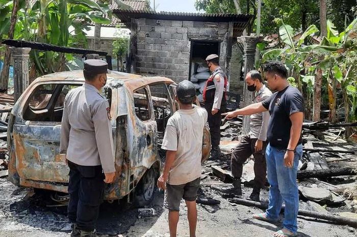 Daihatsu Xenia berubah jadi bangkai gara-gara si hewan pengerat