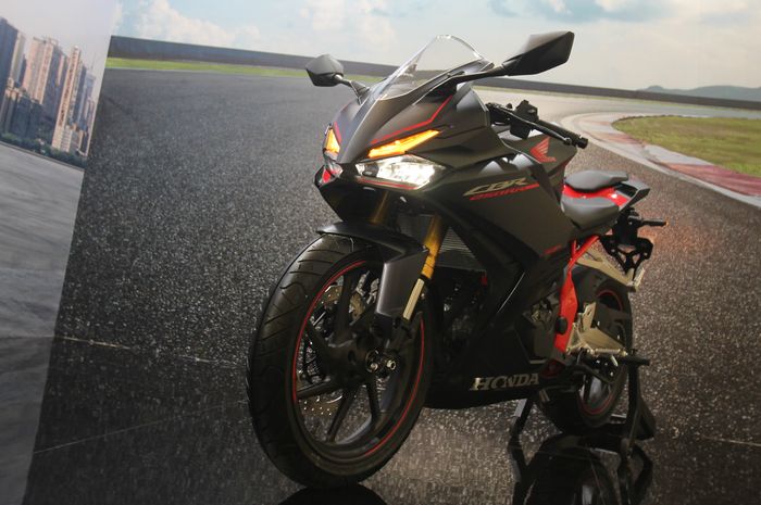 New Honda CBR250RR resmi diluncurkan oleh PT Astra Honda Motor (AHM), ternyata kenaikan harganya lumayan dibanding pendahulunya.