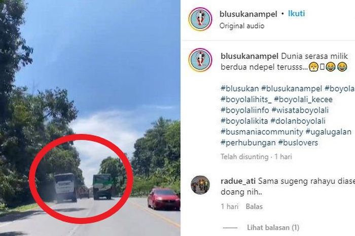 Dua bus yang diduga PO Muncul dan Safari balapan di Jalan Raya Solo-Semarang.