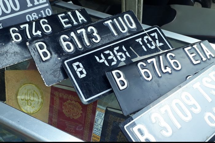 Ilustrasi. Pelat nomor hitam jika rusak atau hilang, bisa langsung diganti pelat putih, ini persyaratannya.