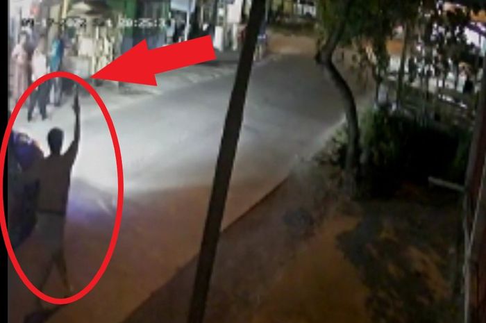 Koboi Jalanan Pengemudi Toyota Avanza berulah di Grobogan.