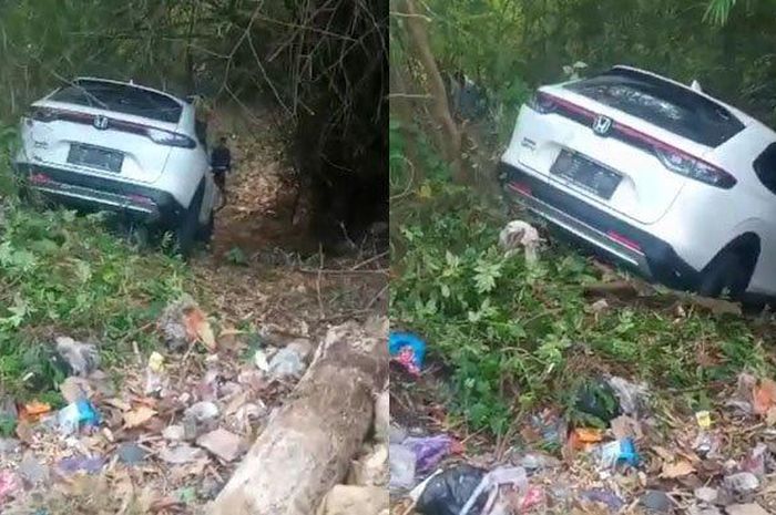 Honda HR-V 2022 yang masih bau dealer terjungkal dan mendarat ke koloni pohon bambu akibat menerjang tumpukan batu serta pasir di Sampang, Madura