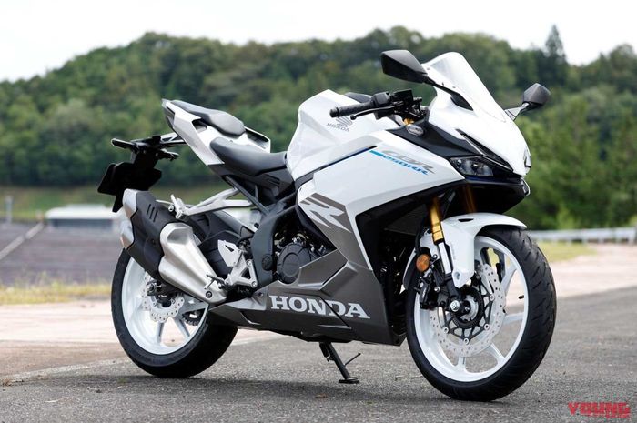 Honda New CBR250RR edisi spesial warna putih rilis di Sirkuit Motegi saat MotoGP Jepang 2022