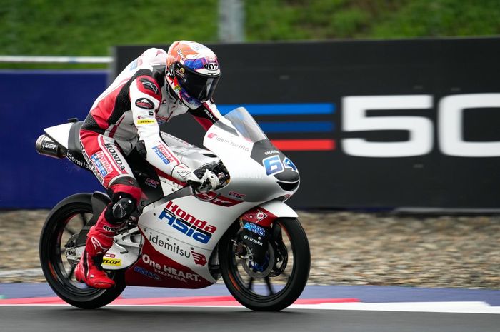 Mario Aji harus pasrah akibat terjatuh di Tikungan 3 sirkuit Motegi di sesi Hasil Kualifikasi Moto3 Jepang 2022