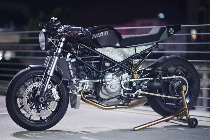 Ducati Monster S4R cafe racer dari Unico Moto