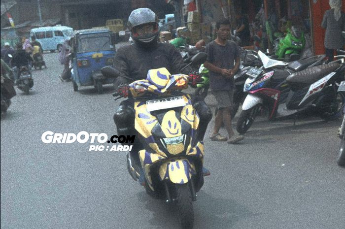 Spyshoot skutik smile di Jakarta Timur