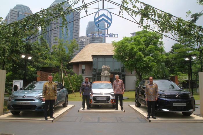 Citroen resmi kembali berkiprah di Indonesia dengan menghadirkan tiga mobil baru.
