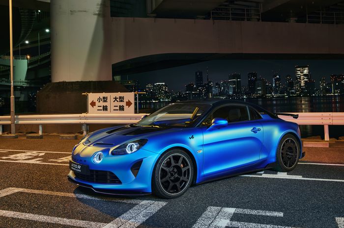 Baru meluncur, mobil baru Alpine A110 R kini dapat edisi spesial Fernando Alonso.