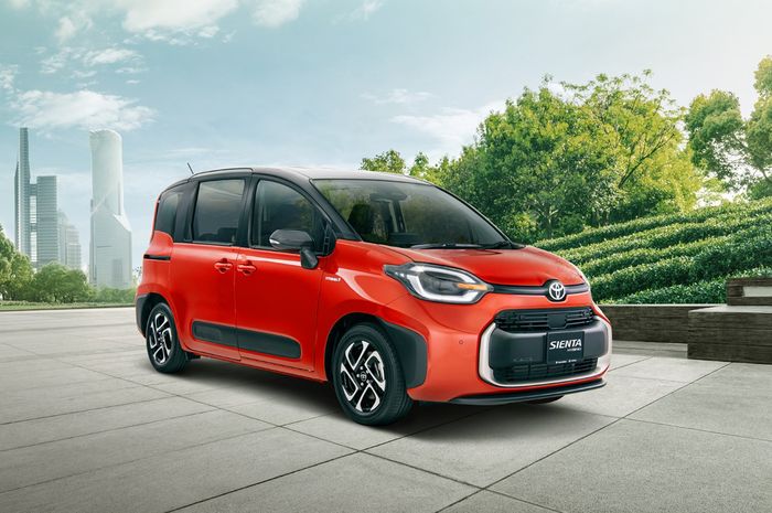 Mobil baru Toyota Sienta telah resmi hadir di Singapura dengan harga fantastis.