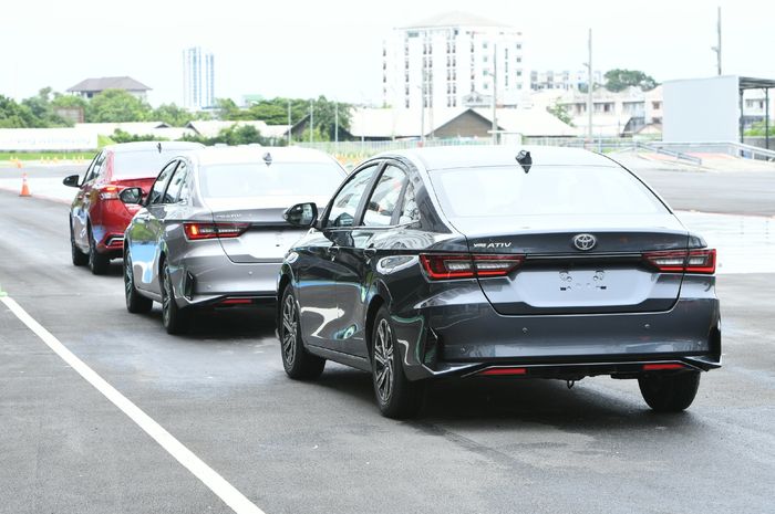 Toyota Vios terbaru yang diThailand dipanggil Toyota Yaris Ativ