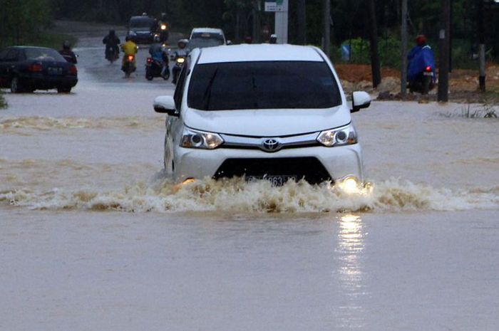 Komponen mobil berkarat jika terabas banjir