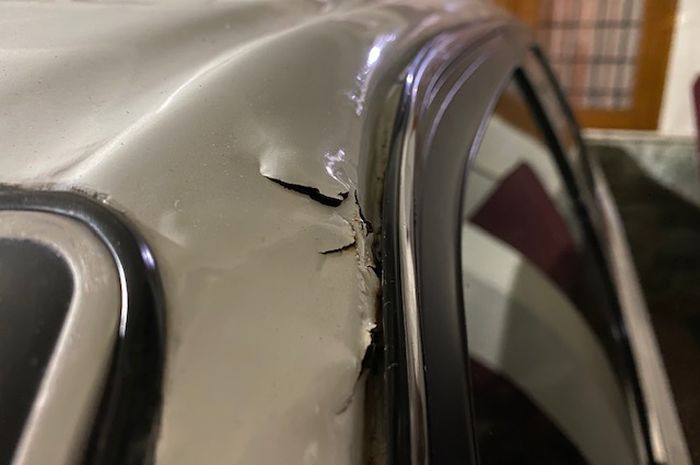 Ilustrasi bodi mobil keropos