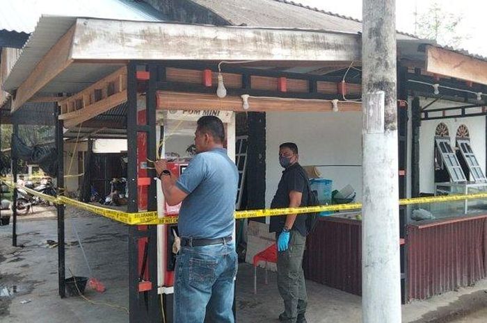 Polisi menyegel usaha Pertamini warga setelah balita tewas karena menghirup 60 liter Pertalite yang disimpan orang tuanya di dalam kamar