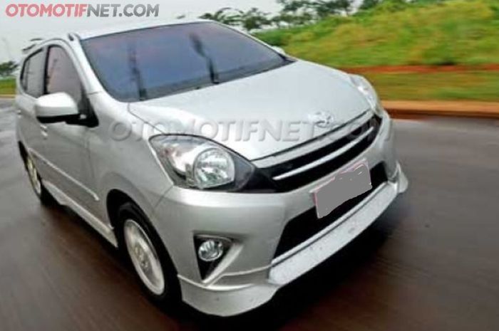 Harga mobil bekas Toyota Agya.