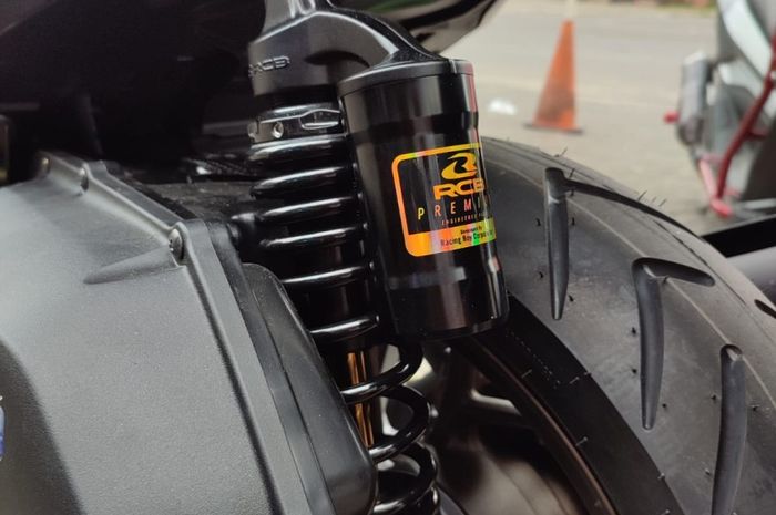 Sokbreker RCB untuk Honda Vario 160