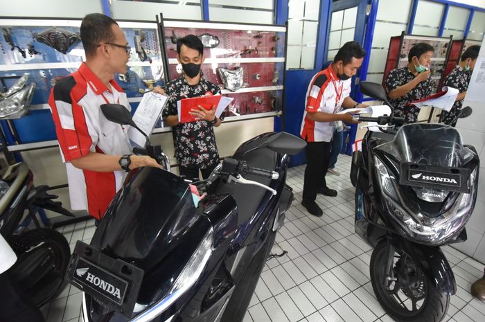 Kontes mekanik dan service advisor AHASS Honda