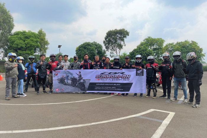 Komunitas Honda CBR Tangerang melakukan Sunmori dan test ride New CBR250RR