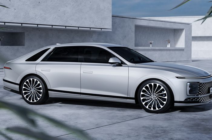 Hyundai telah mengungkap tampilan mobil baru Hyundai Grandeur.