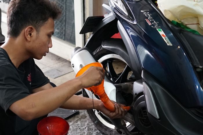 Oli mesin motor bore up haris lebih bagus