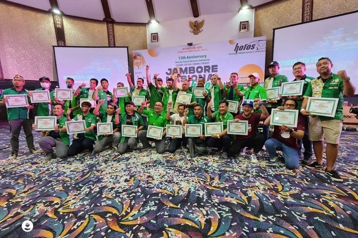  Komunitas Honda Freed Owners Indonesia (Hofos) gelar jabore nasional ke 7 sekaligus memperingati hari ulang tahun ke-13. 
