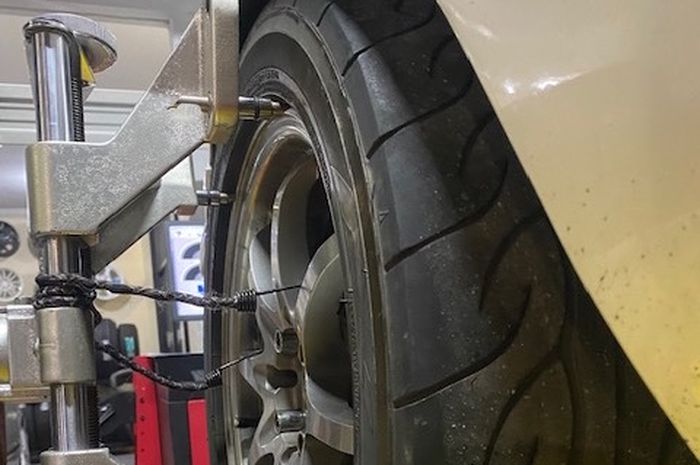 spooring roda mobil
