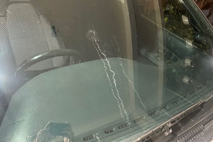 Mencegah timbulnya  jamur kaca pada mobil di musim hujan, lakukan hal ini (Foto Ilustrasi)