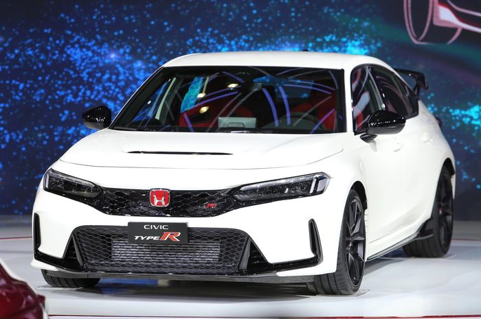 Mobil baru Honda Civic Type R telah mendarat di ASEAN pertama kali di Vietnam.
