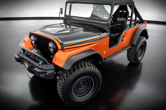 Mobil konsep Jeep CJ Surge adalah Jeep CJ yang ditenagai listrik.