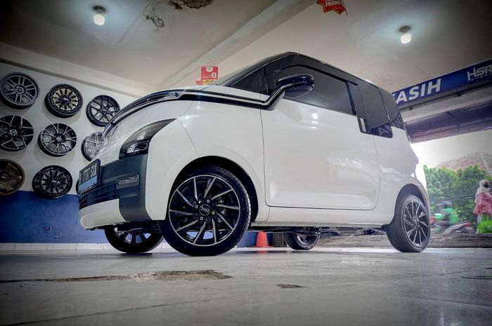 Wuling Air EV ganti pelek aftermarket