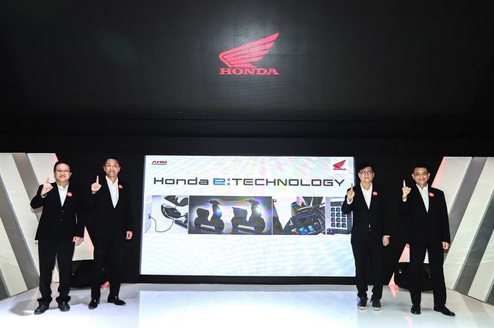 Motor listrik Honda e:Technology tampil di IMOS 2022