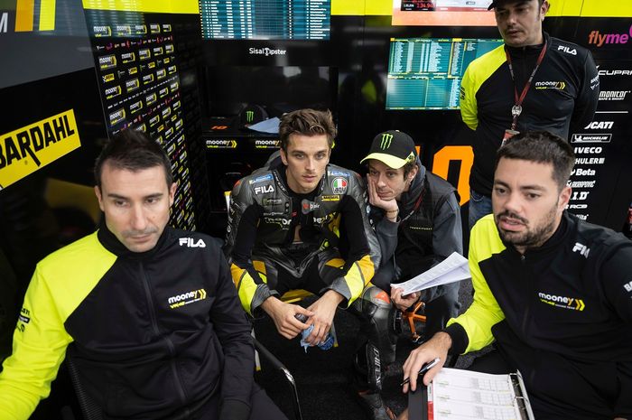 Di MotoGP Valencia 2022, Valentino Rossi memberi tanggapan soal statement Marc Marquez